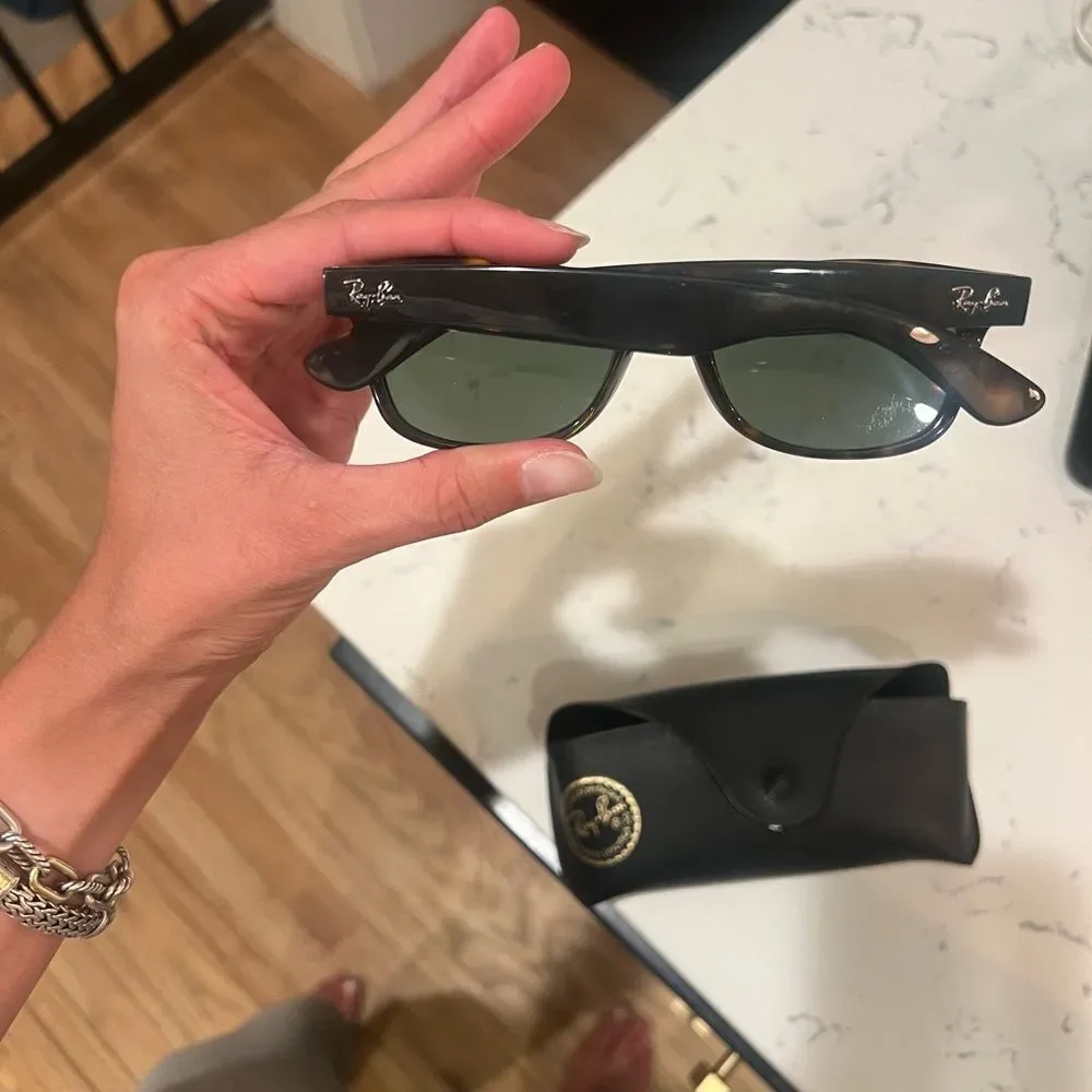 OG ray ban wayfarers